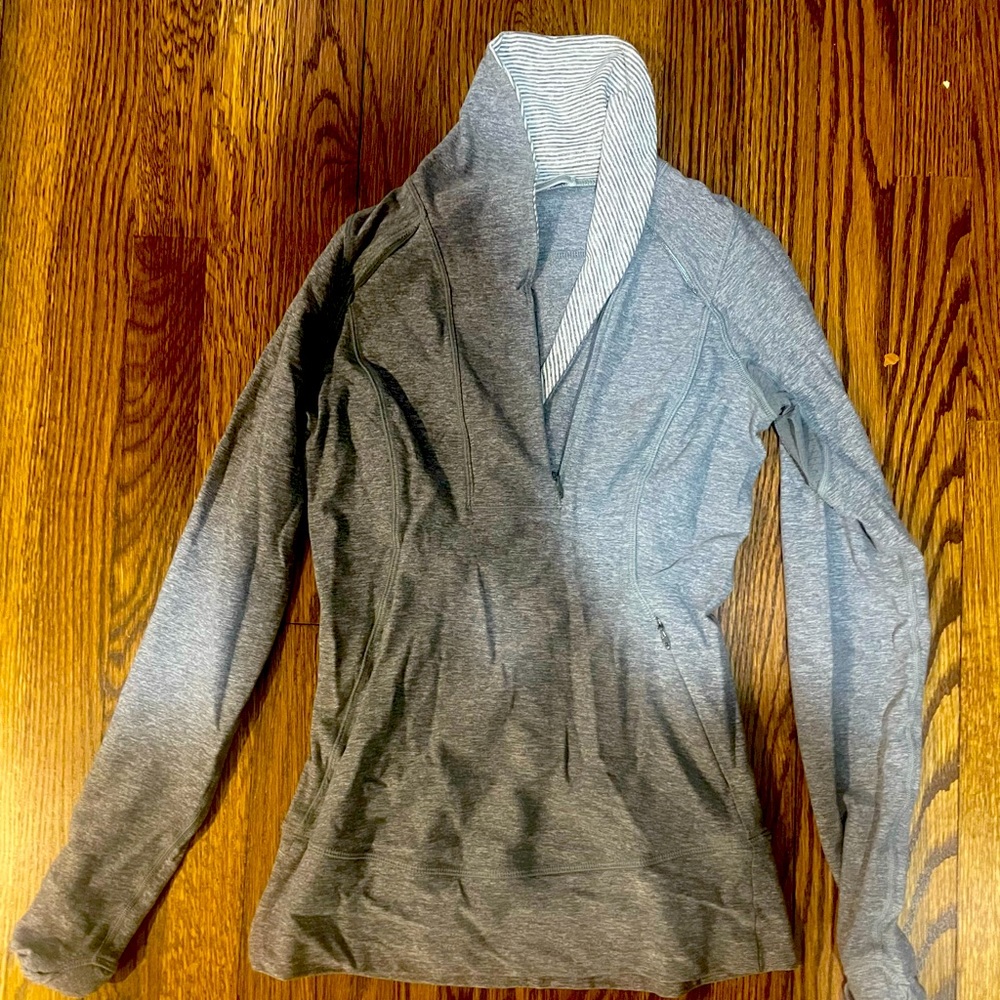 Lululemon long sleeve zip top